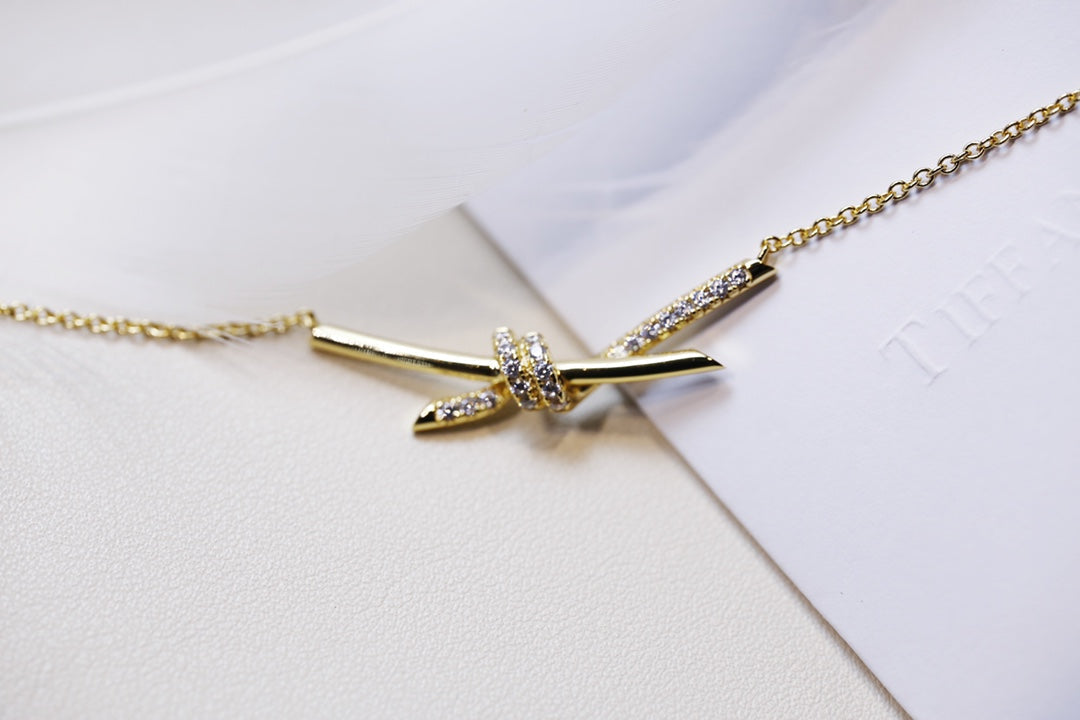 [Rose Tomorrow]KNOT NECKLACE GOLD DIAMONDS