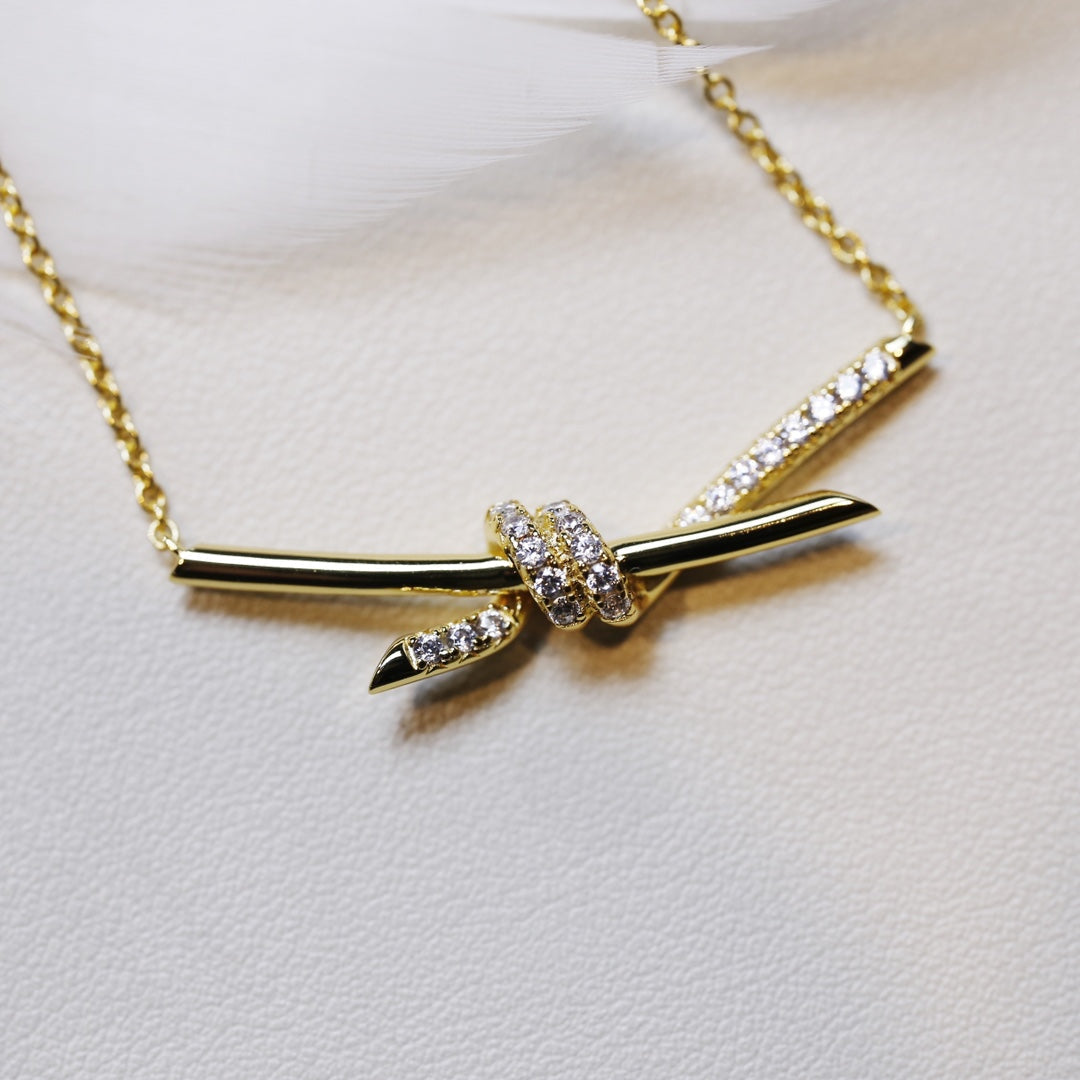 [Rose Tomorrow]KNOT NECKLACE GOLD DIAMONDS