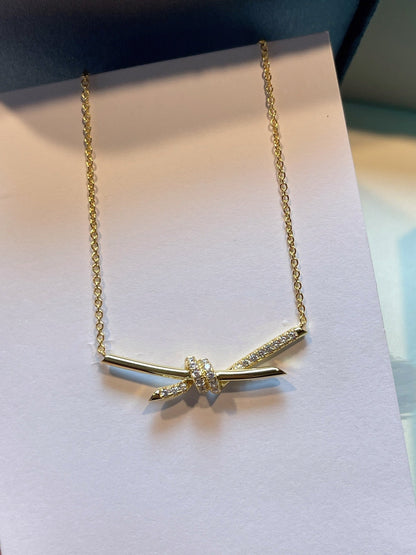[Rose Tomorrow]KNOT NECKLACE GOLD DIAMONDS