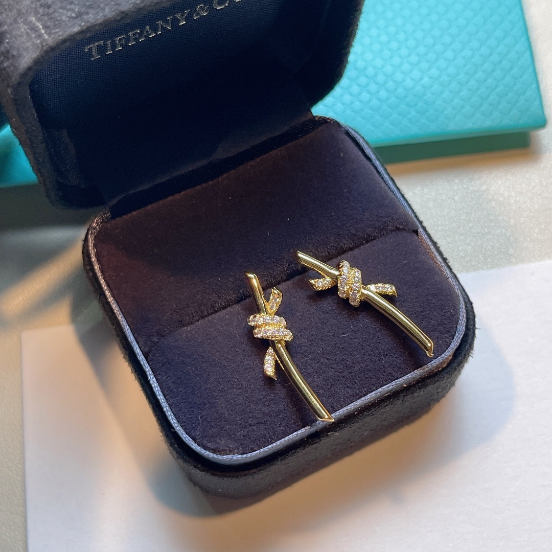 [Rose Tomorrow]KNOT EARRINGS GOLD DIAMOND