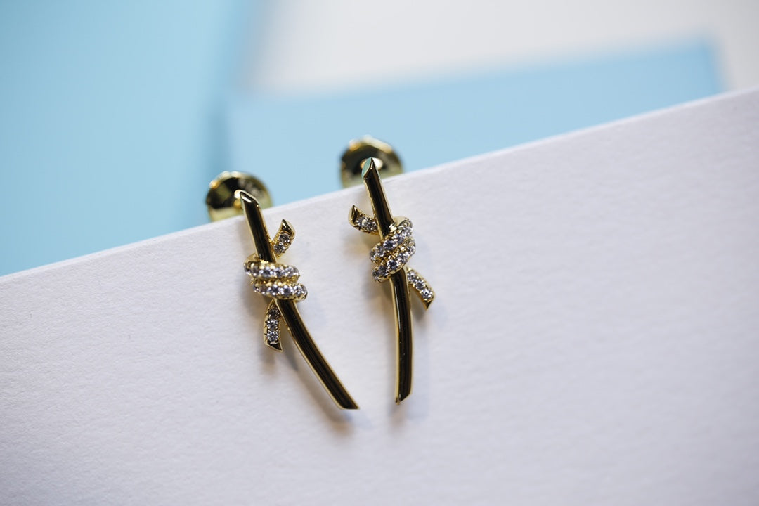 [Rose Tomorrow]KNOT EARRINGS GOLD DIAMOND