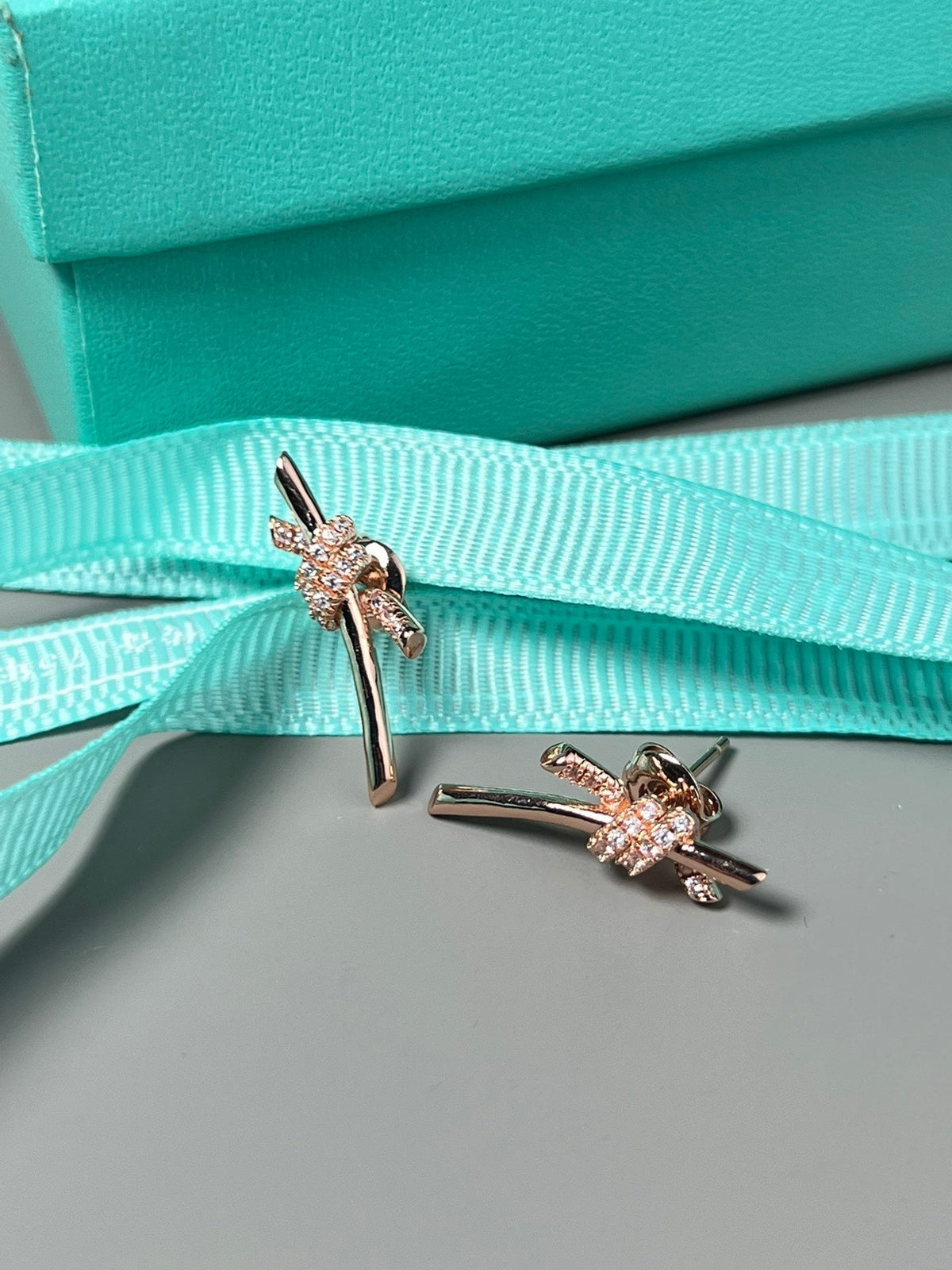 [Rose Tomorrow]KNOT EARRINGS PINK GOLD DIAMOND