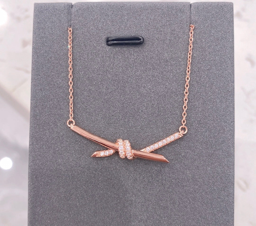 [Rose Tomorrow]KNOT NECKLACE DIAMONDS