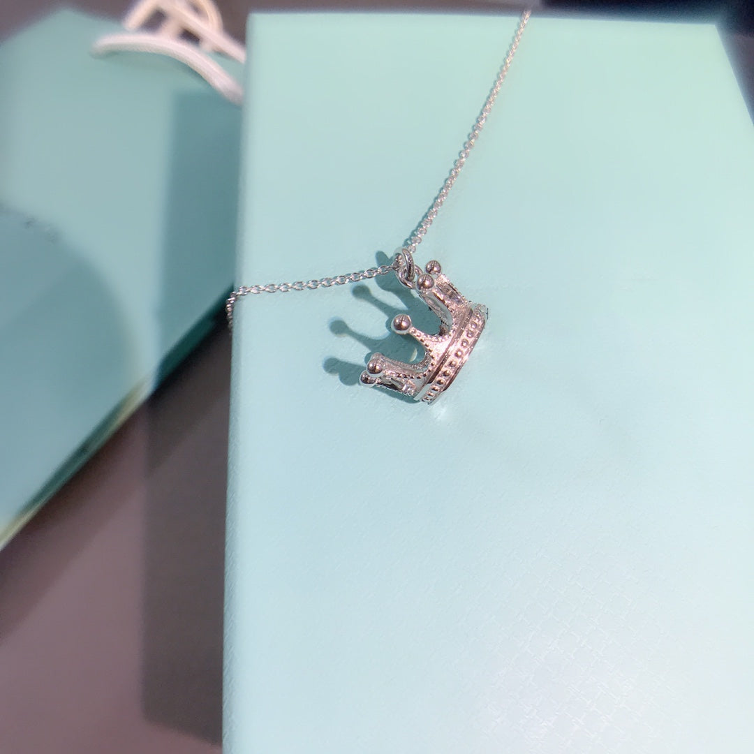 [Rose Tomorrow]CROWN PEDANT NECKLACE
