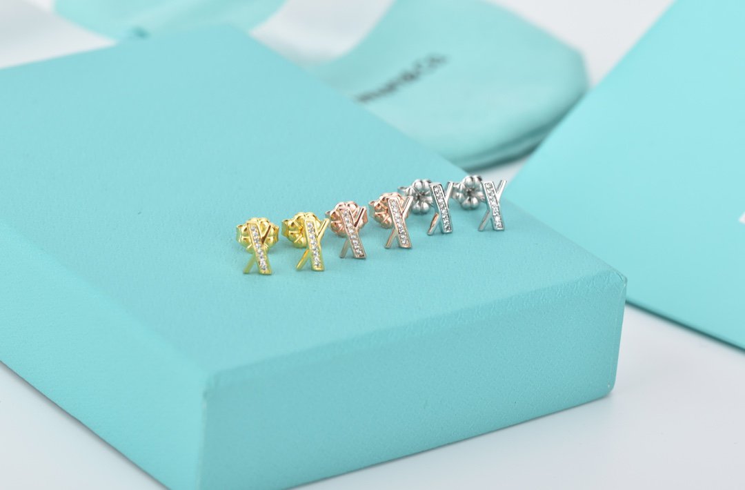 [Rose Tomorrow]ATLAS DIAMOND STUD EARRINGS