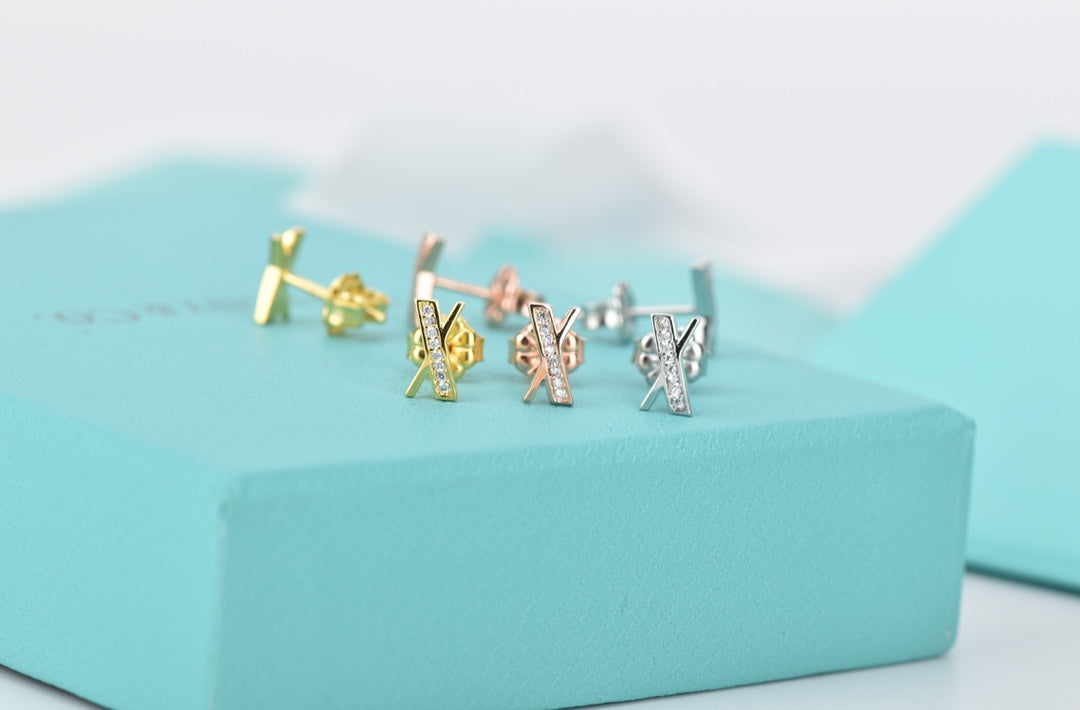 [Rose Tomorrow]ATLAS DIAMOND STUD EARRINGS