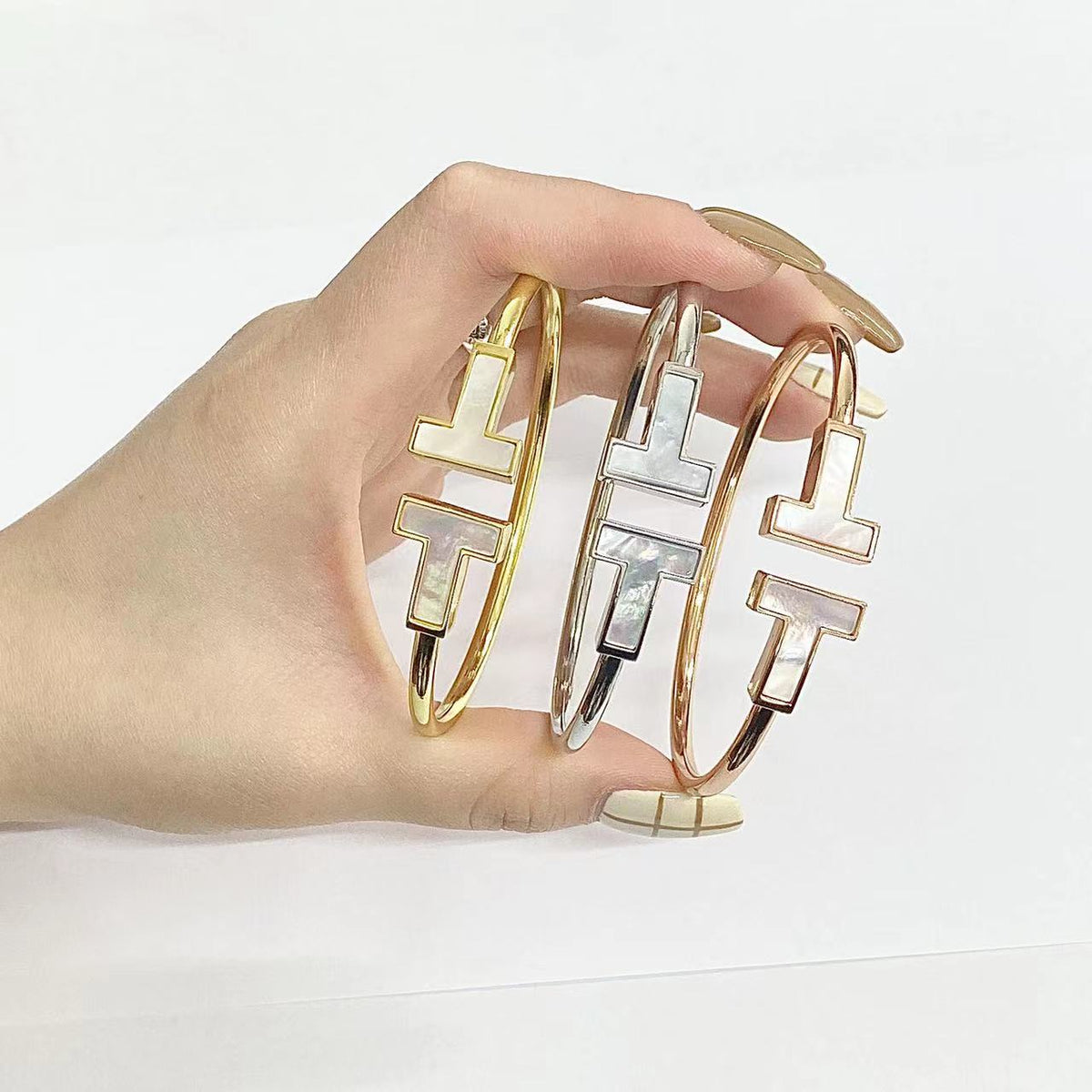[Rose Tomorrow]T WIDE MOP OPEN BRACELET