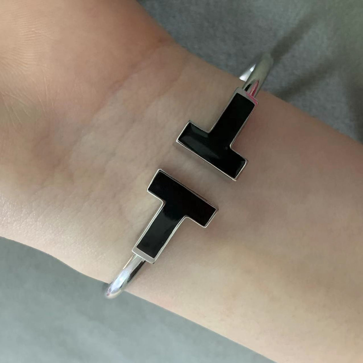 [Rose Tomorrow]T WIDE ONYX OPEN BRACELET