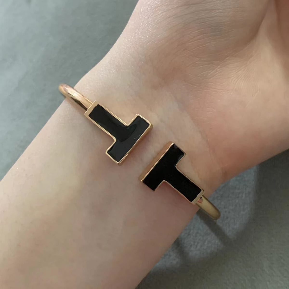 [Rose Tomorrow]T WIDE ONYX OPEN BRACELET