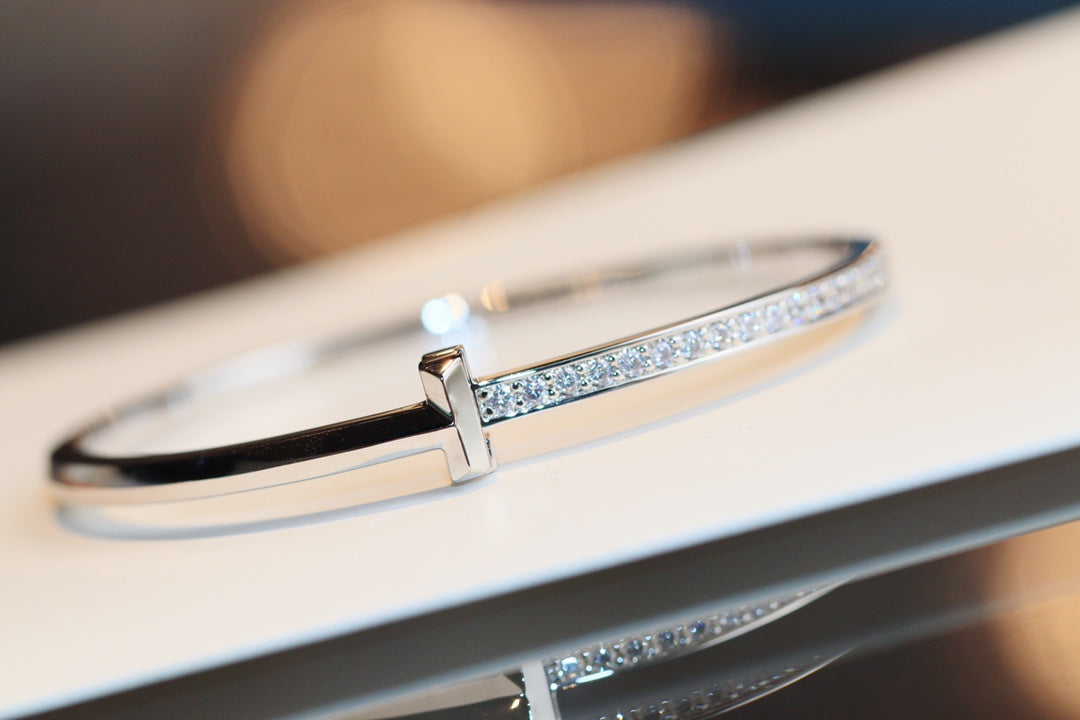 [Rose Tomorrow]NARROW T1 HINGED BANGLE DIAMOND SILVER