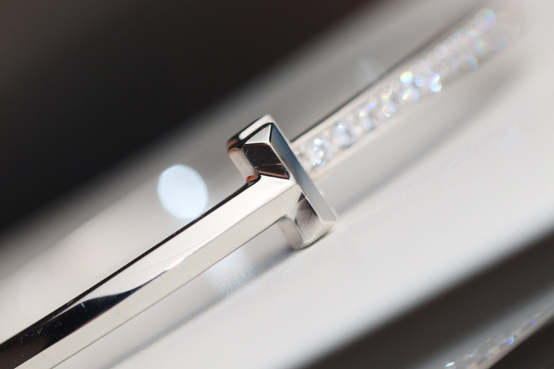 [Rose Tomorrow]NARROW T1 HINGED BANGLE DIAMOND SILVER