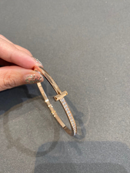 [Rose Tomorrow]NARROW T1 HINGED BANGLE DIAMOND PINK GOLD