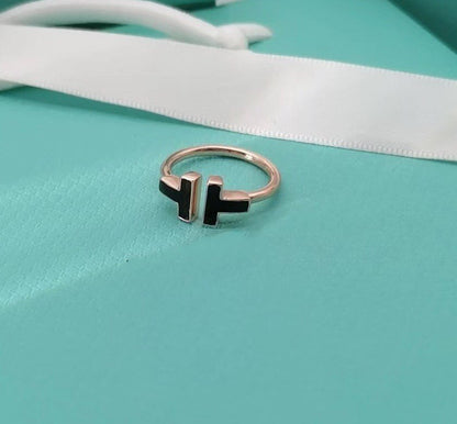 [Rose Tomorrow]T SMALL ONYX PINK GOLD RING