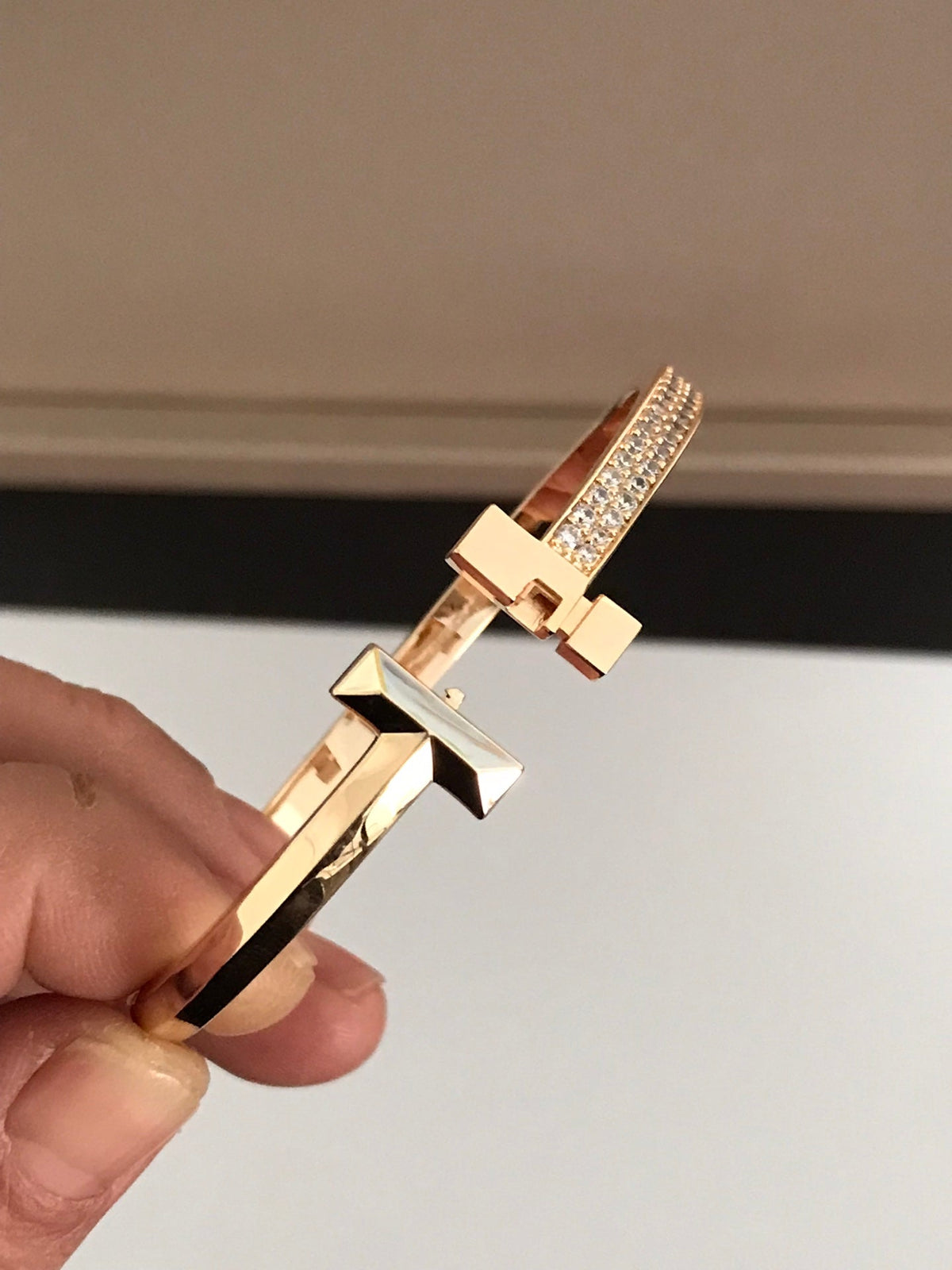 [Rose Tomorrow]T1 WIDE DIAMOND HINGED BANGLE PINK GOLD