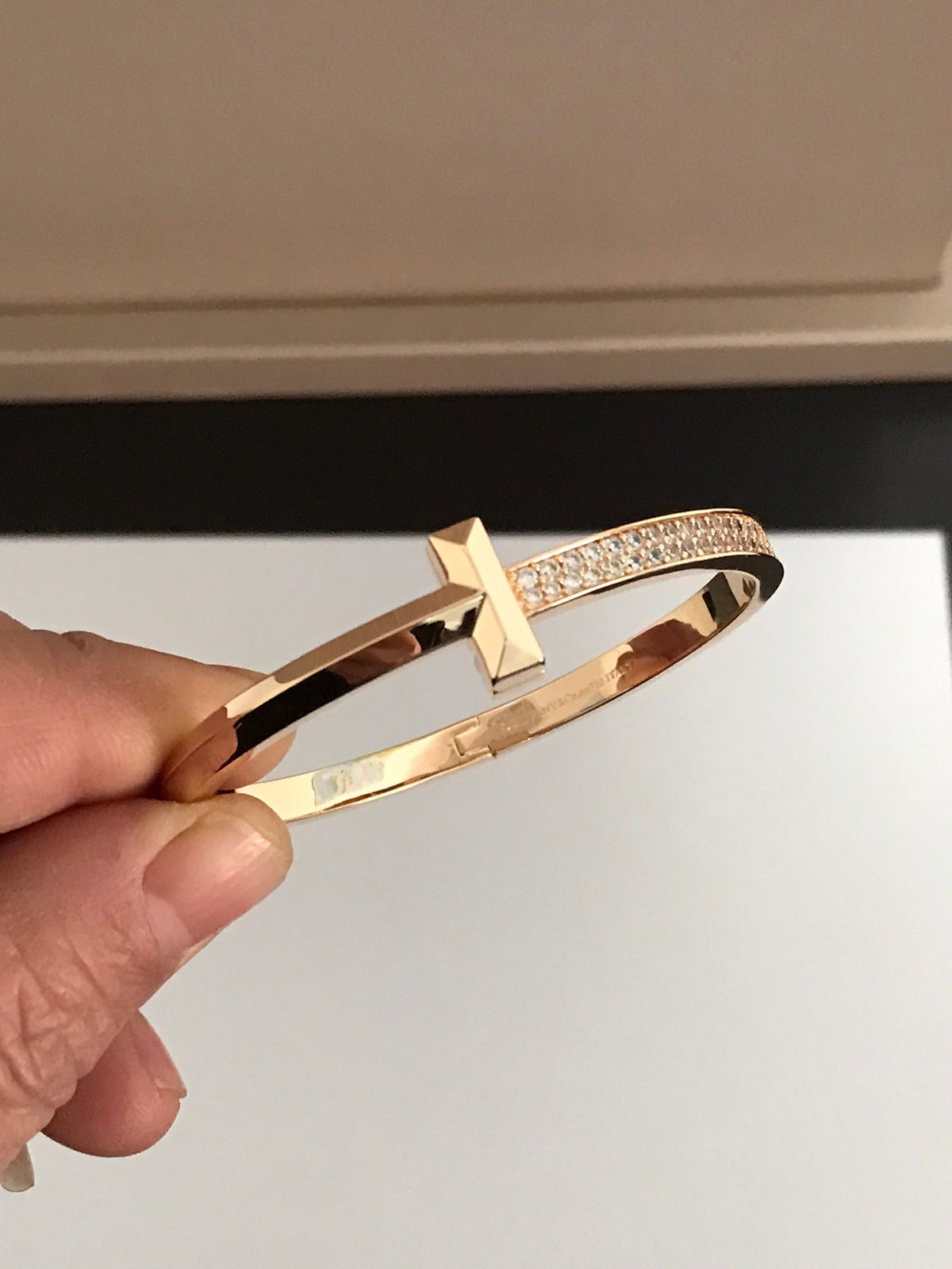 [Rose Tomorrow]T1 WIDE DIAMOND HINGED BANGLE PINK GOLD