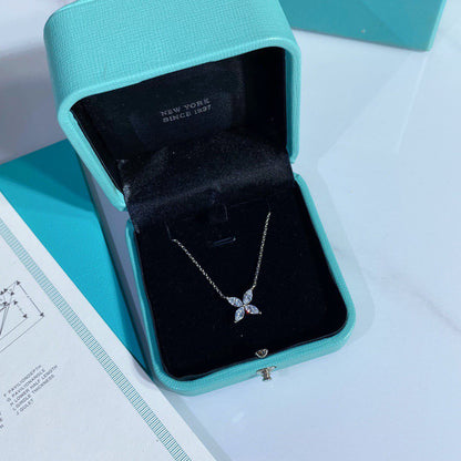 [Rose Tomorrow]PLATINUM AND DIAMOND VICTORIA PENDANT NECKLACE