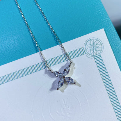 [Rose Tomorrow]PLATINUM AND DIAMOND VICTORIA PENDANT NECKLACE