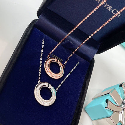 [Rose Tomorrow]DIAMOND AND MOTHER OF PEARL CIRCLE PENDANT