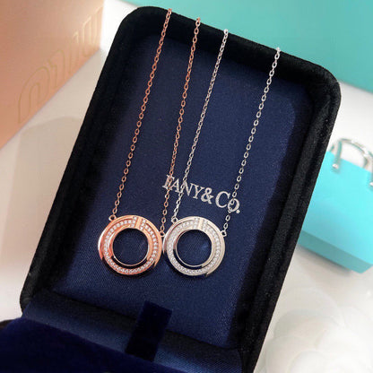 [Rose Tomorrow]DIAMOND AND MOTHER OF PEARL CIRCLE PENDANT