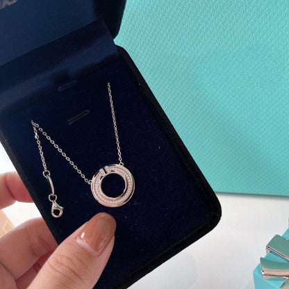 [Rose Tomorrow]DIAMOND AND MOTHER OF PEARL CIRCLE PENDANT