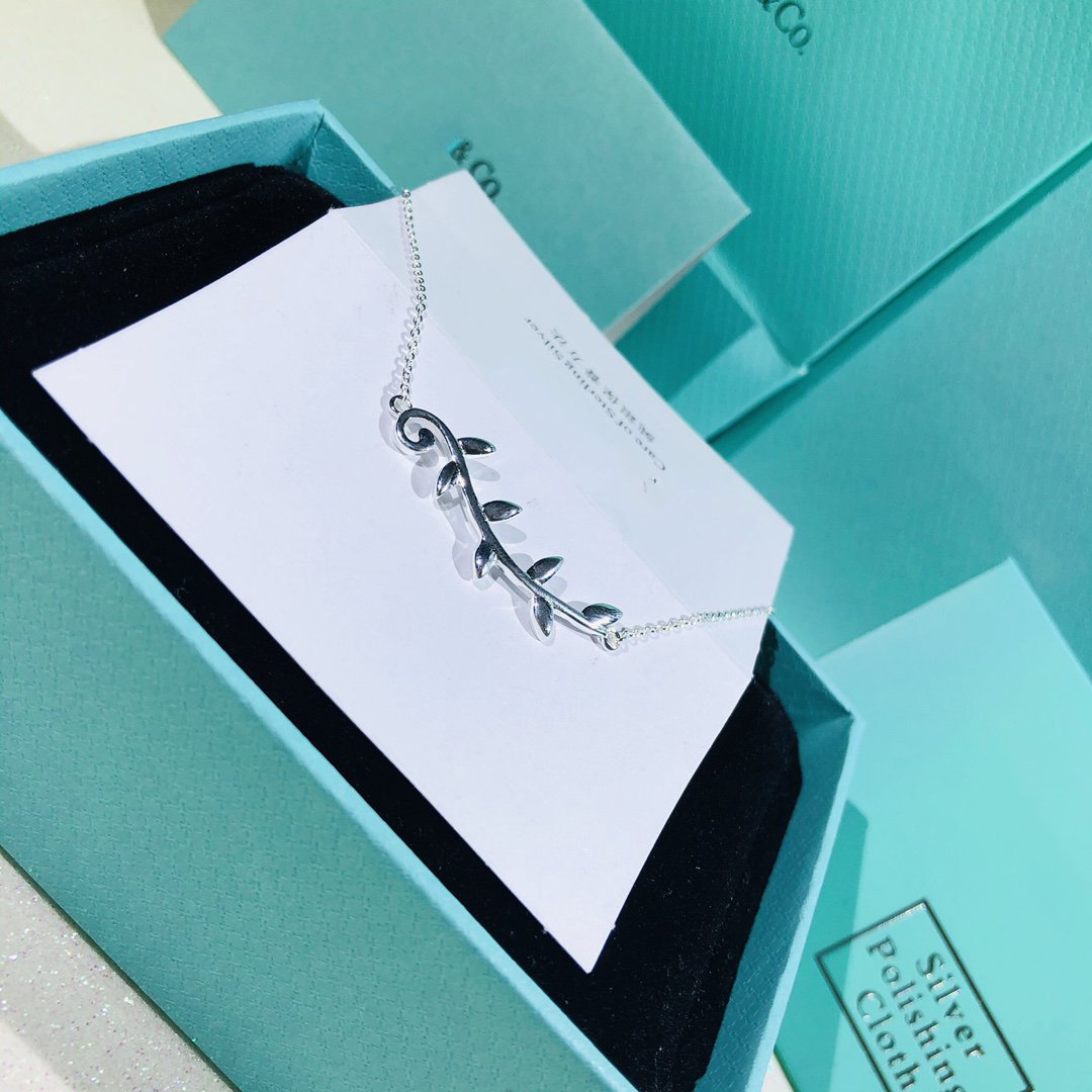 [Rose Tomorrow]PALOMA PICASSO STERLING SILVER OLIVE BRANCH NECKLACE